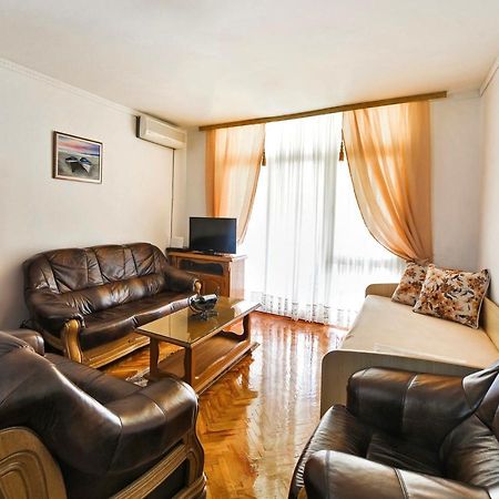 Apartment D-Moll Sutomore Exterior photo