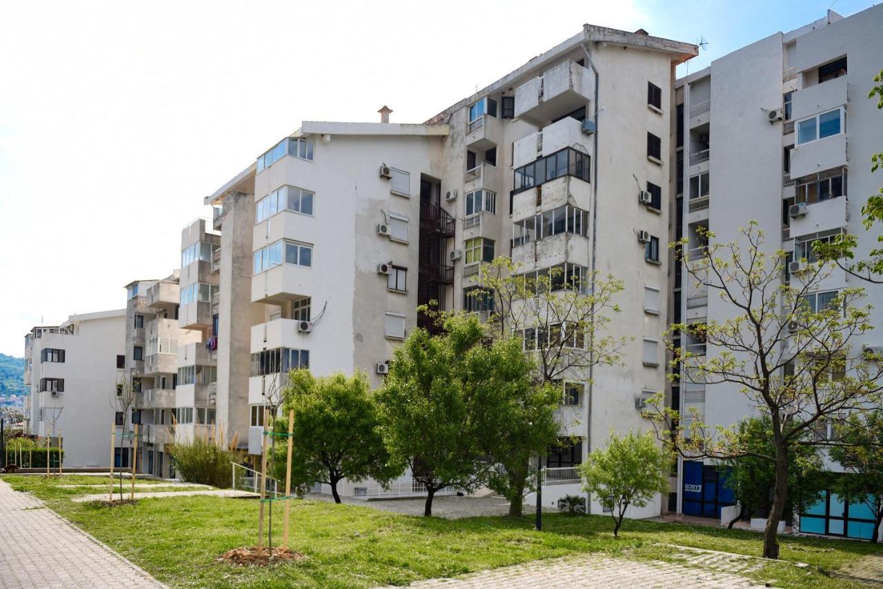 Apartment D-Moll Sutomore Exterior photo